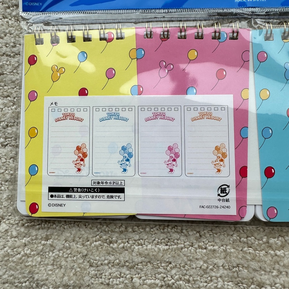 Tokyo Disney Resort Minnie Mouse Notepad Set - Picture 3 of 4